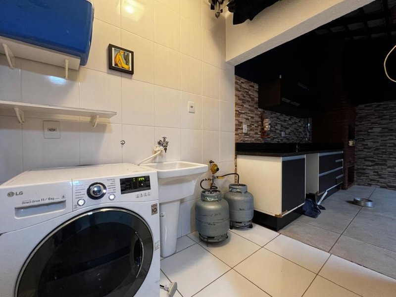 Sobrado 3 Dormitórios, Spa e Área Gourmet no Jardim Nathalie  Mogi das Cruzes - 