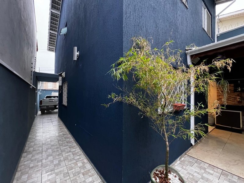 Sobrado 3 Dormitórios, Spa e Área Gourmet no Jardim Nathalie  Mogi das Cruzes - 