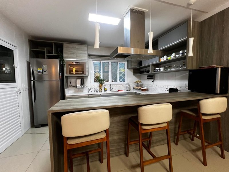 Sobrado 3 Dormitórios, Spa e Área Gourmet no Jardim Nathalie  Mogi das Cruzes - 