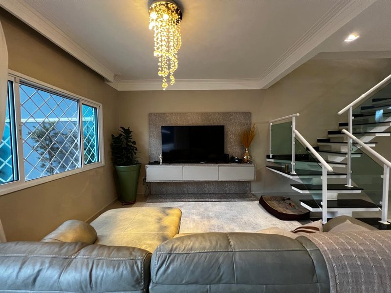 Sobrado 3 Dormitórios, Spa e Área Gourmet no Jardim Nathalie  Mogi das Cruzes - 