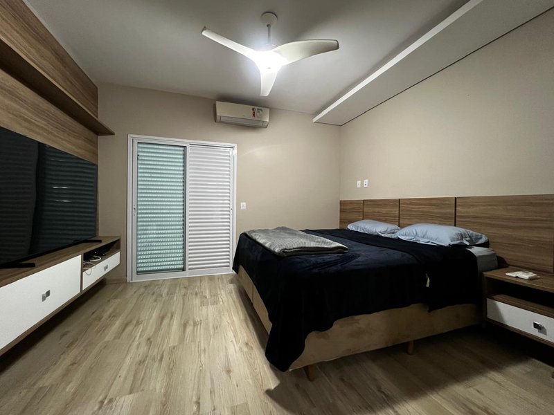 Sobrado 3 Dormitórios, Spa e Área Gourmet no Jardim Nathalie  Mogi das Cruzes - 