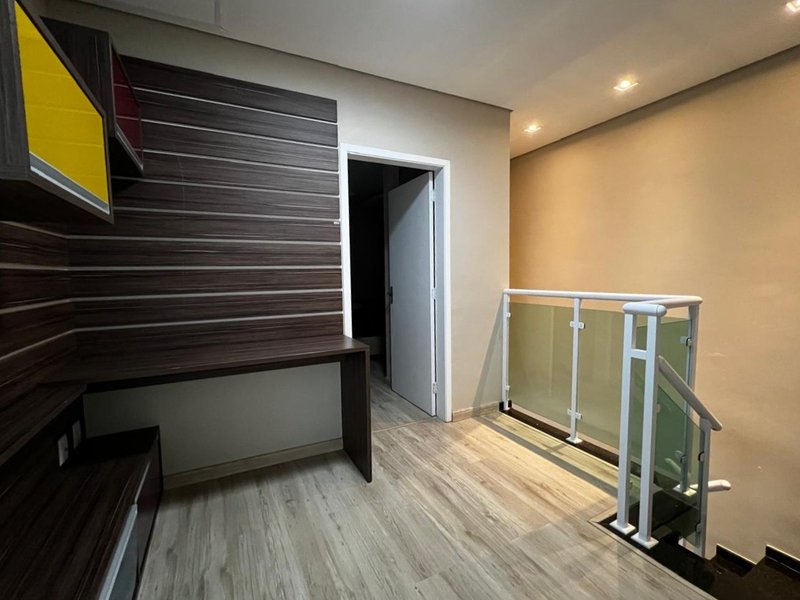 Sobrado 3 Dormitórios, Spa e Área Gourmet no Jardim Nathalie  Mogi das Cruzes - 
