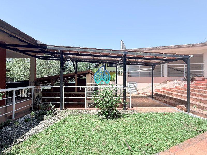 Vendendo casa duplex em condomínio com fazenda solar  e com acesso ao rio Estrada do Limoeiro Guapimirim - 