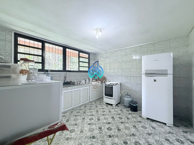 Vendendo casa duplex em condomínio com fazenda solar  e com acesso ao rio Estrada do Limoeiro Guapimirim - 