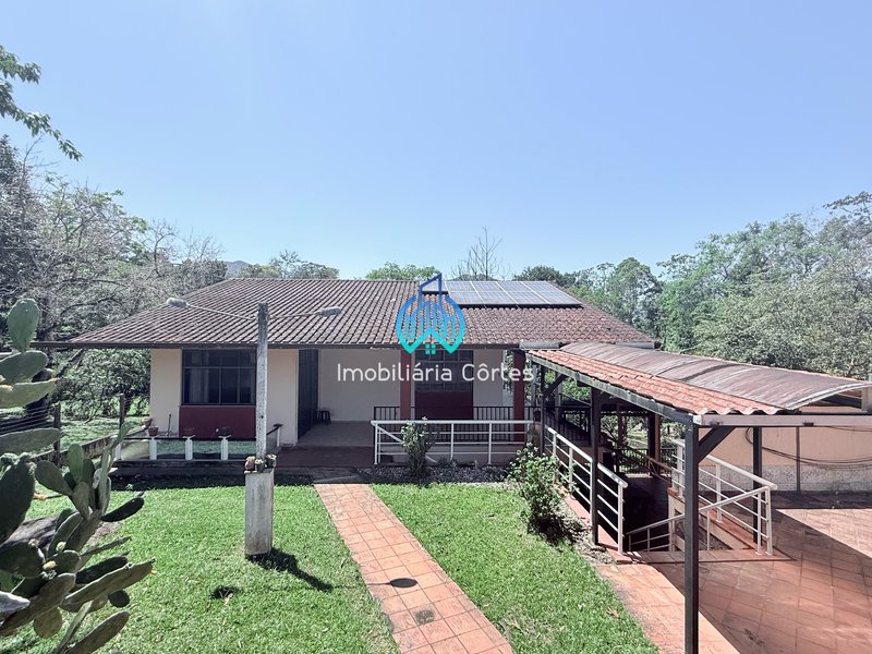 Vendendo casa duplex em condomínio com fazenda solar  e com acesso ao rio Estrada do Limoeiro Guapimirim - 
