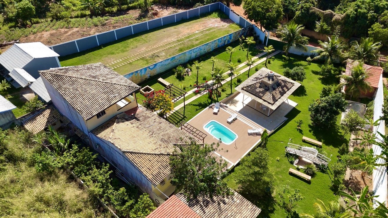 Casa à venda com 3 quartos, 420m² - Foto 1