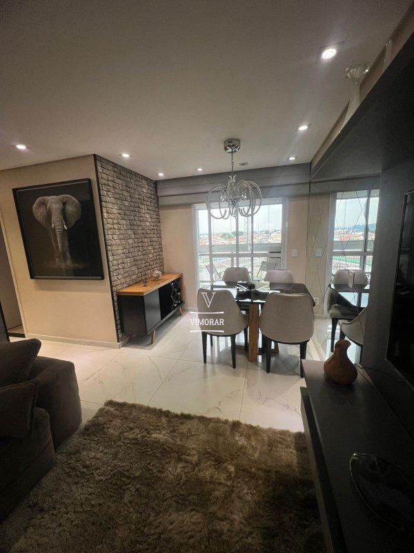 Apartamento 2 dormitórios sendo 1 suíte + 1 vaga de garagem  Guarulhos - 
