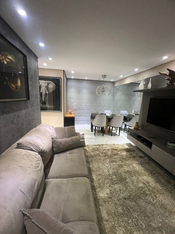 Apartamento 2 dormitórios sendo 1 suíte + 1 vaga de garagem  Guarulhos - 