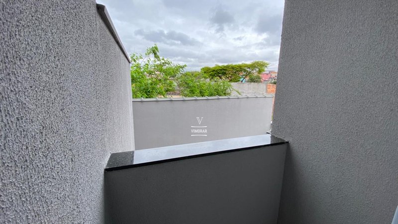 Sobrado 2 suítes + 2 vagas de garagem  Itaquaquecetuba - 