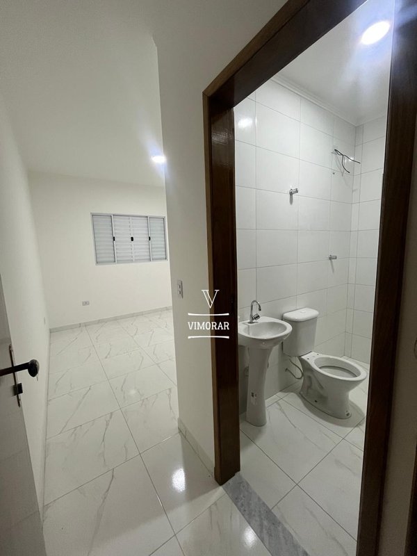 Casa térrea 2 dormitórios sendo 1 suíte + 2 vagas de garagem  Arujá - 
