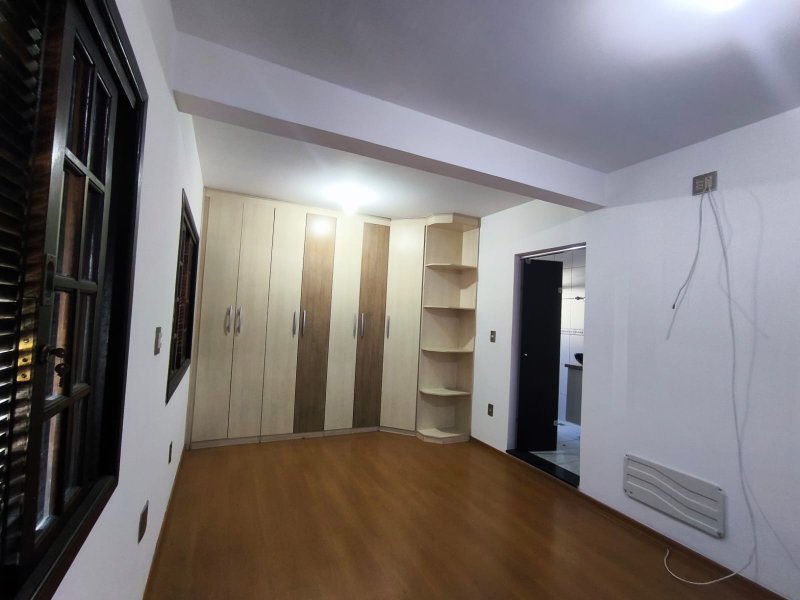 Sobrado com 2 Suítes e Estilo Casa de Campo na Vila Jundiaí  Mogi das Cruzes - 