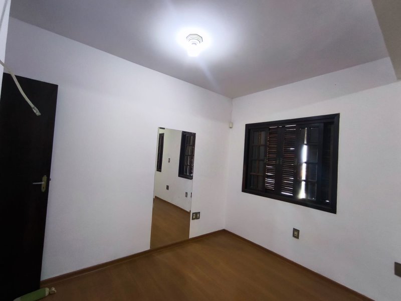Sobrado com 2 Suítes e Estilo Casa de Campo na Vila Jundiaí  Mogi das Cruzes - 