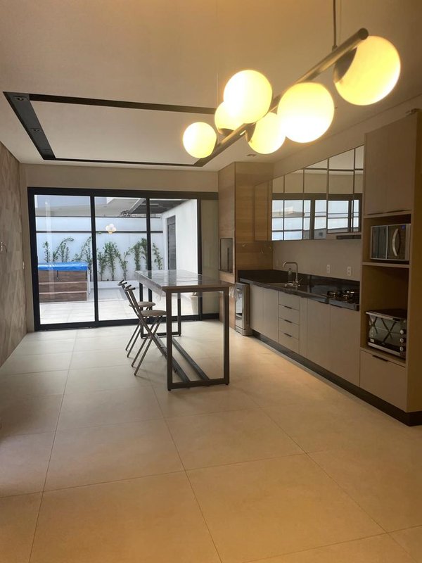 Casa à venda térrea, 178m, 3 Suítes - R$ 1.900.000 - Lago da Boa Vista - Sorocaba - SP Avenida Três de Março Sorocaba - 