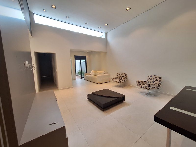 Casa à venda térrea, 178m, 3 Suítes - R$ 1.900.000 - Lago da Boa Vista - Sorocaba - SP Avenida Três de Março Sorocaba - 