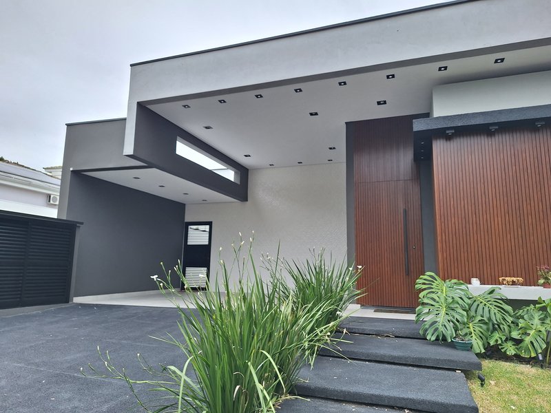Casa à venda térrea, 178m, 3 Suítes - R$ 1.900.000 - Lago da Boa Vista - Sorocaba - SP Avenida Três de Março Sorocaba - 
