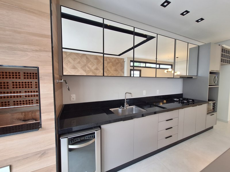 Casa à venda térrea, 178m, 3 Suítes - R$ 1.900.000 - Lago da Boa Vista - Sorocaba - SP Avenida Três de Março Sorocaba - 