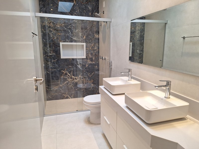 Casa à venda térrea, 178m, 3 Suítes - R$ 1.900.000 - Lago da Boa Vista - Sorocaba - SP Avenida Três de Março Sorocaba - 