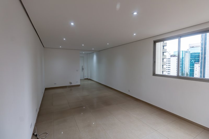 ALUGO LINDO APARTAMENTO - 115M2 - EXCELENTE LOCALIZAÇÃO Rua Pais de Araújo São Paulo - 