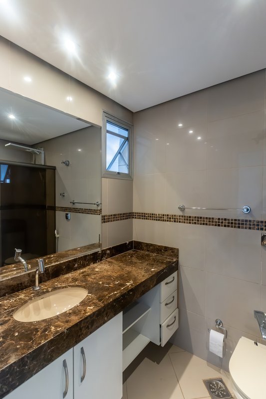 ALUGO LINDO APARTAMENTO - 115M2 - EXCELENTE LOCALIZAÇÃO Rua Pais de Araújo São Paulo - 
