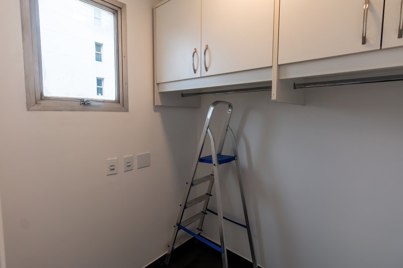 ALUGO LINDO APARTAMENTO - 115M2 - EXCELENTE LOCALIZAÇÃO Rua Pais de Araújo São Paulo - 