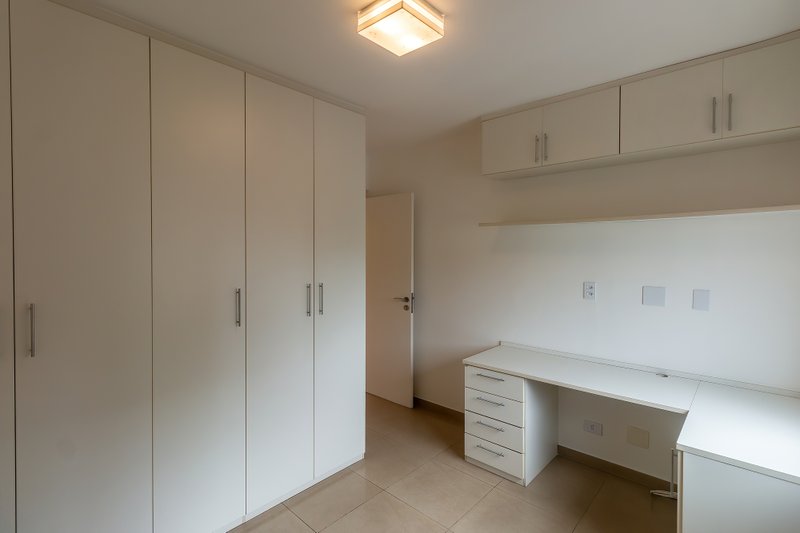 ALUGO LINDO APARTAMENTO - 115M2 - EXCELENTE LOCALIZAÇÃO Rua Pais de Araújo São Paulo - 