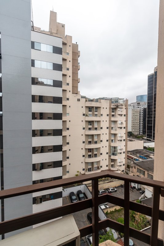 ALUGA-SE APARTAMENTO DUPLEX EM FLAT - 46M2 Rua Urussuí São Paulo - 