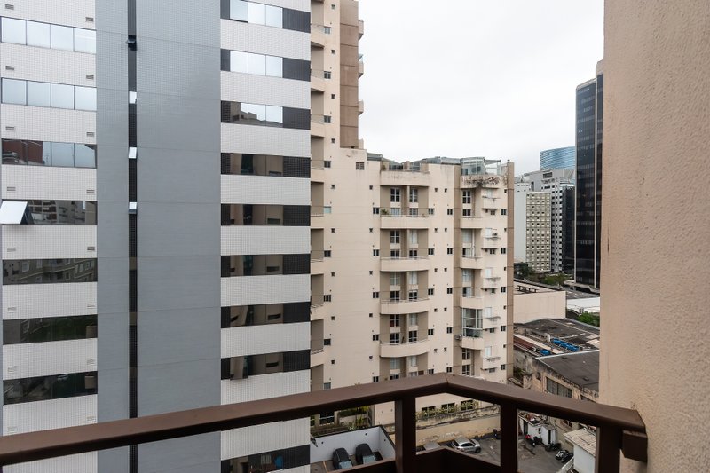 ALUGA-SE APARTAMENTO DUPLEX EM FLAT - 46M2 Rua Urussuí São Paulo - 