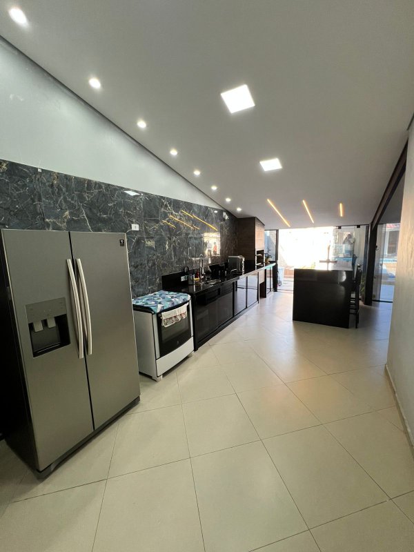 🏡 Casa Térrea Espaçosa na Praia das Palmeiras  Caraguatatuba - 