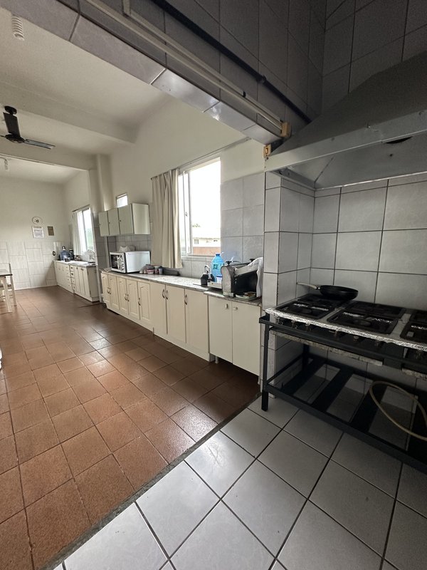 Casa à venda em Timbó, ampla e com galpão + sala comercial!  Timbó - 