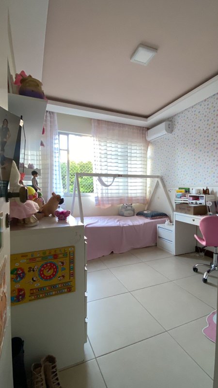 APARTAMENTO NASCENTE 4 QUARTOS SUÍTE VARANDA LAVABO GARAGEM À VENDA NA GRAÇA! Rua Martagão Gesteira Salvador - 