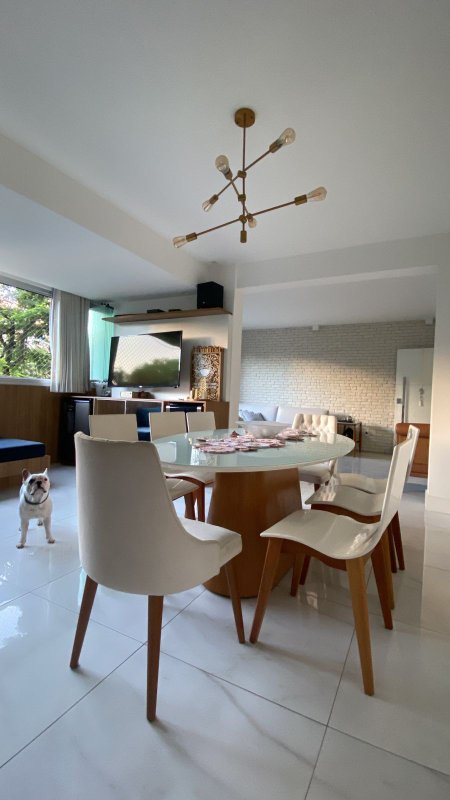 APARTAMENTO NASCENTE 4 QUARTOS SUÍTE VARANDA LAVABO GARAGEM À VENDA NA GRAÇA! Rua Martagão Gesteira Salvador - 