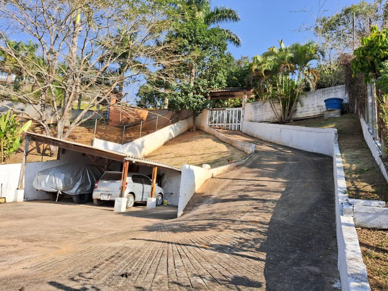 Chácara pé na água à venda no Portal de Igaratá  Igaratá - 