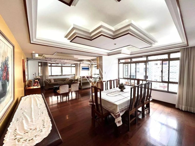 APARTAMENTO NASCENTE 3 SUÍTES CLOSET LAVABO 3 GARAGENS À VENDA NA GRAÇA! Rua Rio de São Pedro Salvador - 