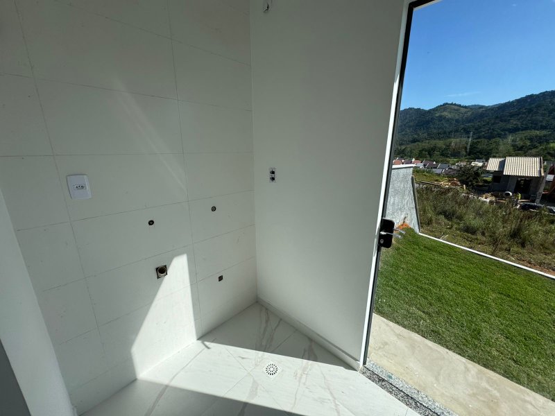 Casa 2 quartos com Suíte  Indaial - 