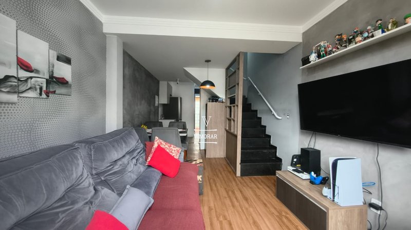 Casa em condomínio 2 dormitórios + 1 vaga de garagem  Guarulhos - 