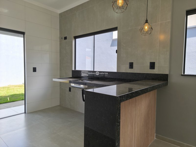 Casa com 2 dormitórios e quintal amplo no Vila Jatobá | Avaré  Avaré - 