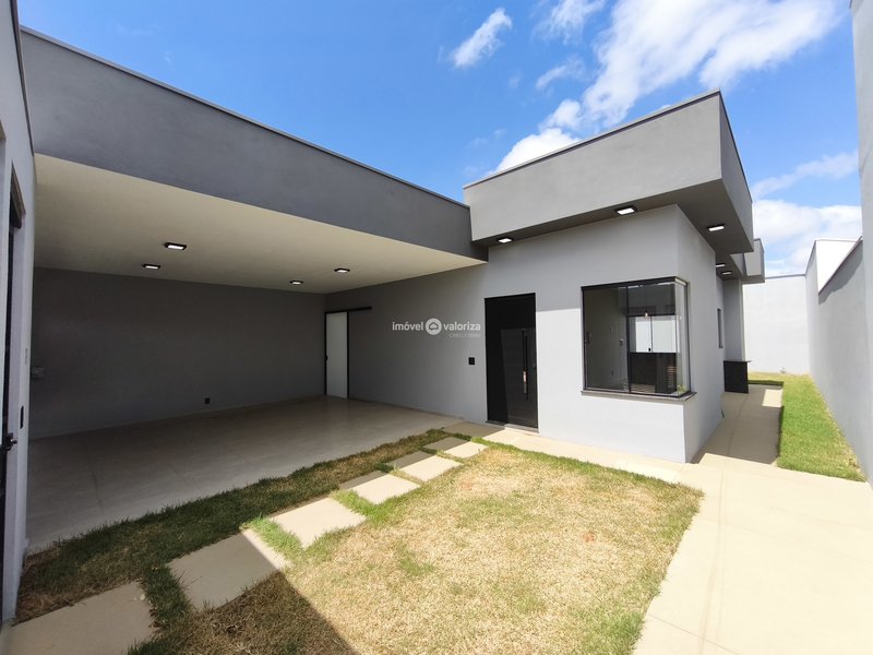 Casa com 2 dormitórios e quintal amplo no Vila Jatobá | Avaré  Avaré - 