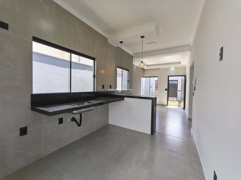 Casa com 2 dormitórios e quintal amplo no Vila Jatobá | Avaré  Avaré - 