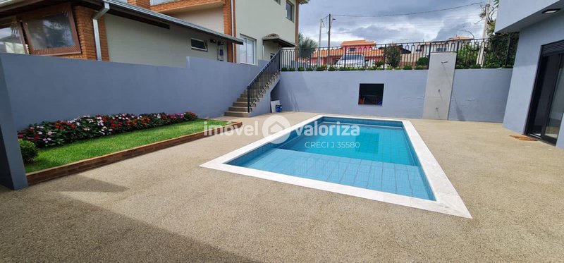 Casa com 3 suítes, gourmet e piscina na Represa de Avaré  Avaré - 