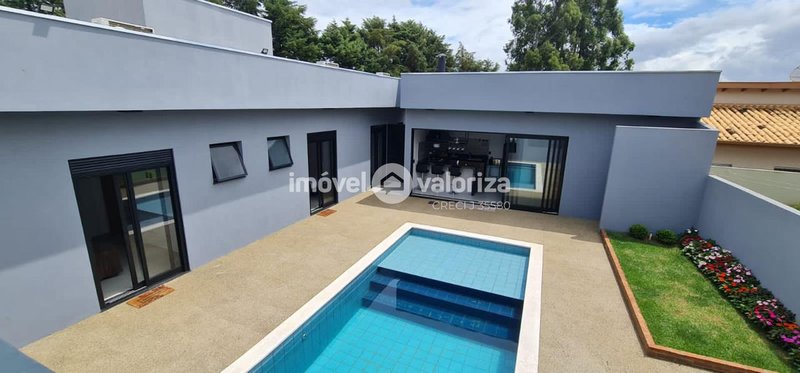 Casa com 3 suítes, gourmet e piscina na Represa de Avaré  Avaré - 
