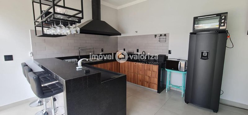 Casa com 3 suítes, gourmet e piscina na Represa de Avaré  Avaré - 