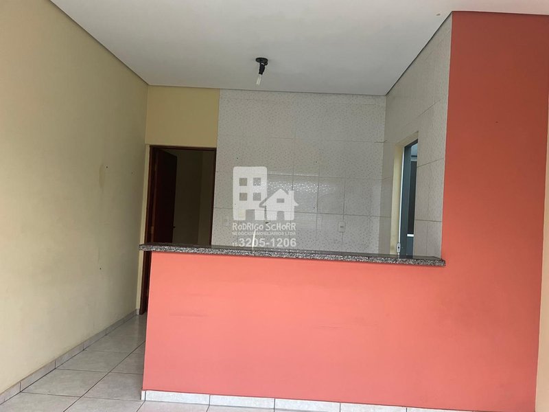 Casa para Locação com 2 dormitórios – Casa Jardim Atlanta - próximo a saida para rodovia  Tatuí - 