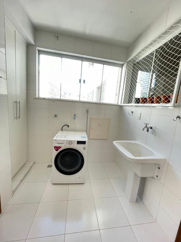 APARTAMENTO 3 QUARTOS 2 SUÍTES NASCENTE VISTA MAR GARAGEM ELEVADOR PORTARIA 24h NA BARRA Rua Oscar Carrascosa Salvador - 