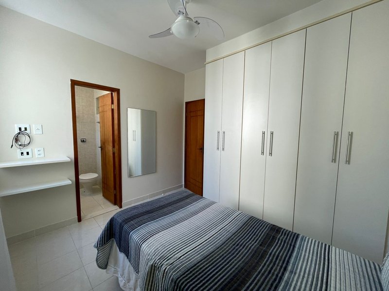 APARTAMENTO 3 QUARTOS 2 SUÍTES NASCENTE VISTA MAR GARAGEM ELEVADOR PORTARIA 24h NA BARRA Rua Oscar Carrascosa Salvador - 