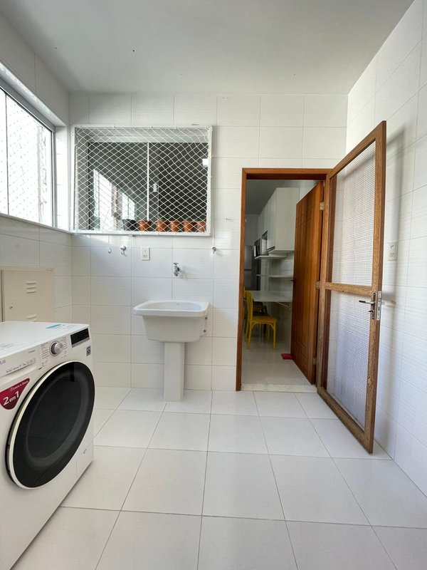 APARTAMENTO 3 QUARTOS 2 SUÍTES NASCENTE VISTA MAR GARAGEM ELEVADOR PORTARIA 24h NA BARRA Rua Oscar Carrascosa Salvador - 