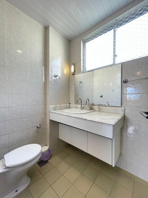 APARTAMENTO 3 QUARTOS 2 SUÍTES NASCENTE VISTA MAR GARAGEM ELEVADOR PORTARIA 24h NA BARRA Rua Oscar Carrascosa Salvador - 