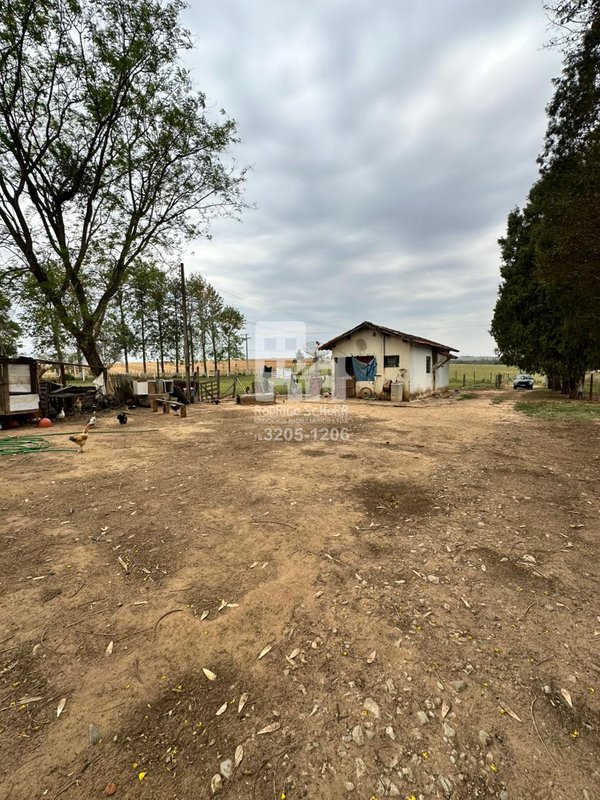 🌿 Sítio de 1,38 alqueires à Venda – Bairro Guarapó - fundo para o rio guarapó - doc ok  Tatuí - 