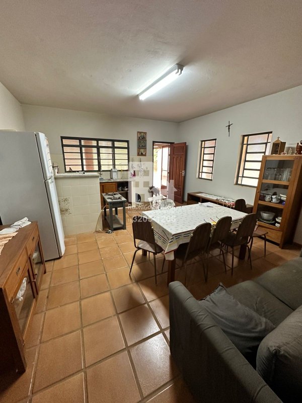 🌿 Sítio de 1,38 alqueires à Venda – Bairro Guarapó - fundo para o rio guarapó - doc ok  Tatuí - 
