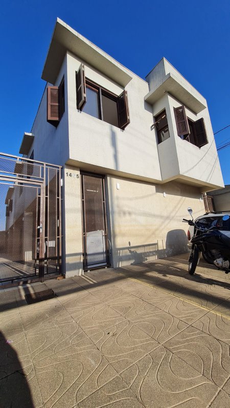 Casa em condomínio na Rua Oliveira Lopes Rua Oliveira Lopes Porto Alegre - 