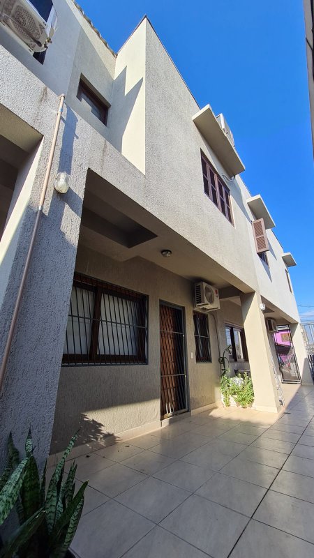 Casa em condomínio na Rua Oliveira Lopes Rua Oliveira Lopes Porto Alegre - 
